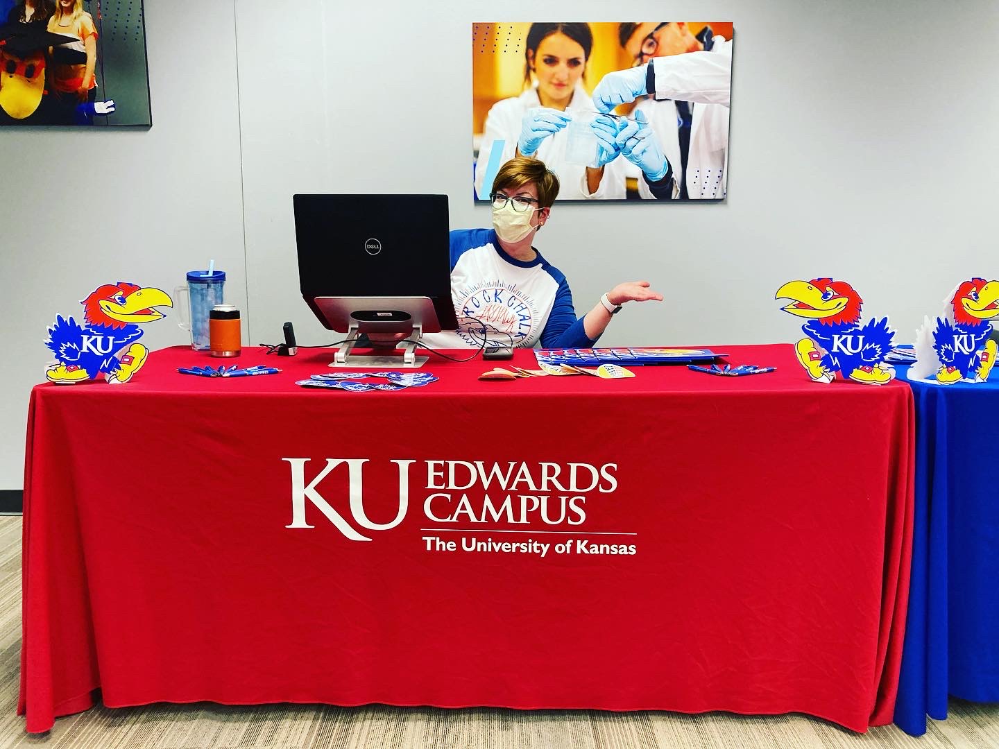 Anne Palmer meets with students to prepare for the CareerUP event and share KU career resources and services. 