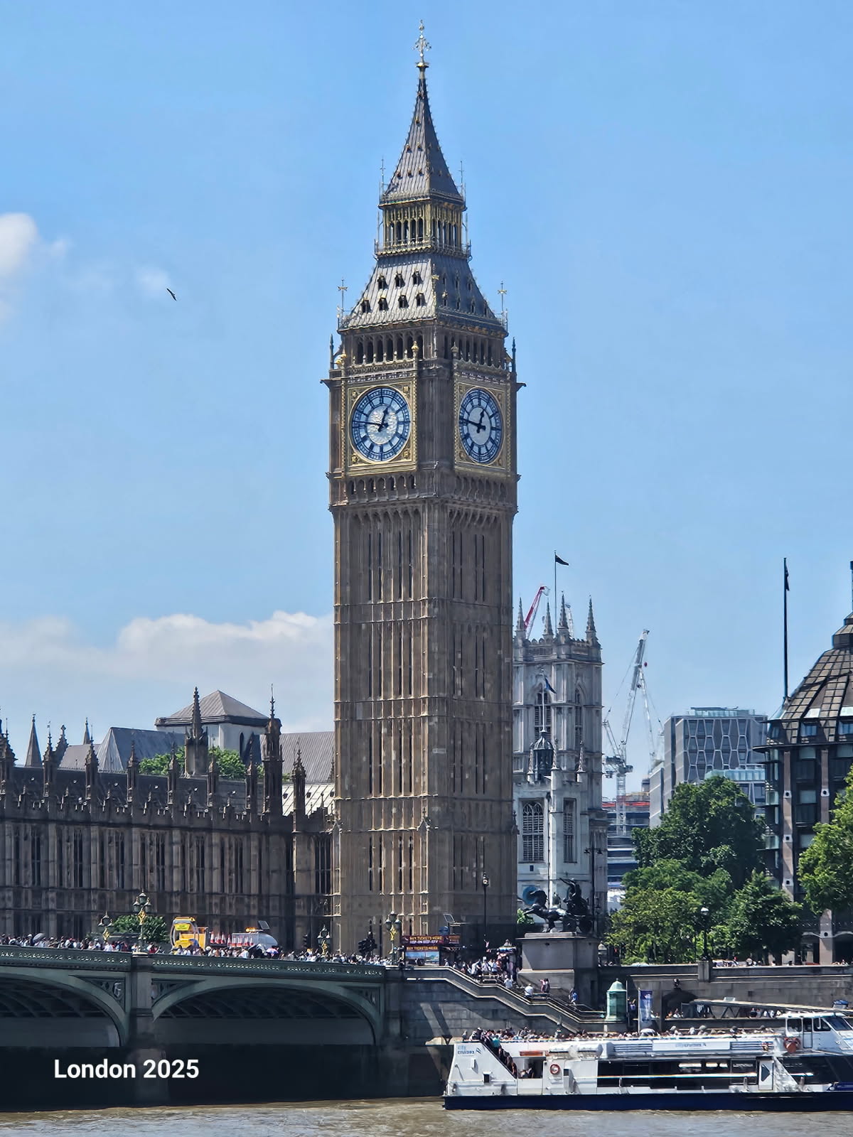 students enjoyed a Thames River cruise, took in iconic sights like Big Ben and Buckingham Palace, and sampled local cuisine. 